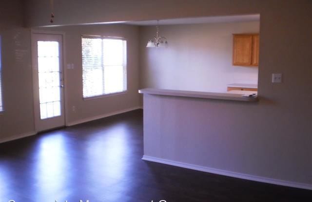 107 Hickory Gallery 3