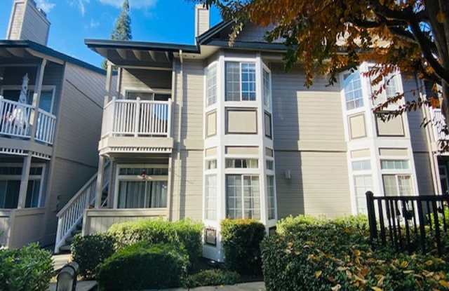 Charming 2BD/2BA + Loft, Upper Unit Condo in Alamo- Available NOW! photos photos