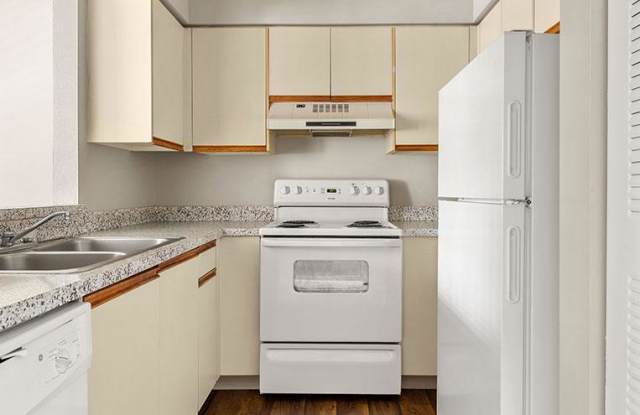 Gulfshore Apartment Homes Gallery 2