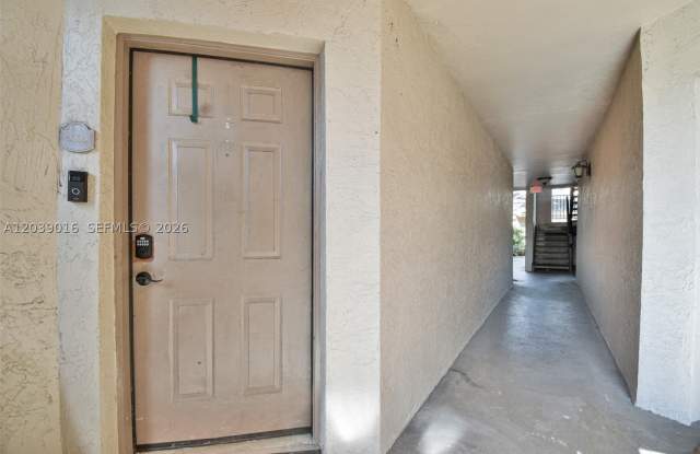 2866 S University Dr Gallery 4