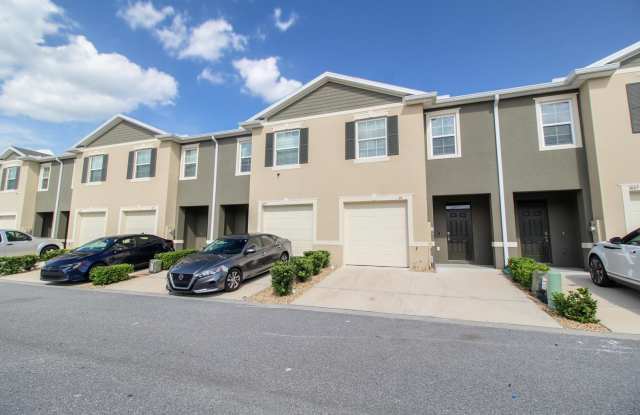 Beautiful 3 Bed / 2.5 Bath Townhome in Davenport, FL! photos photos