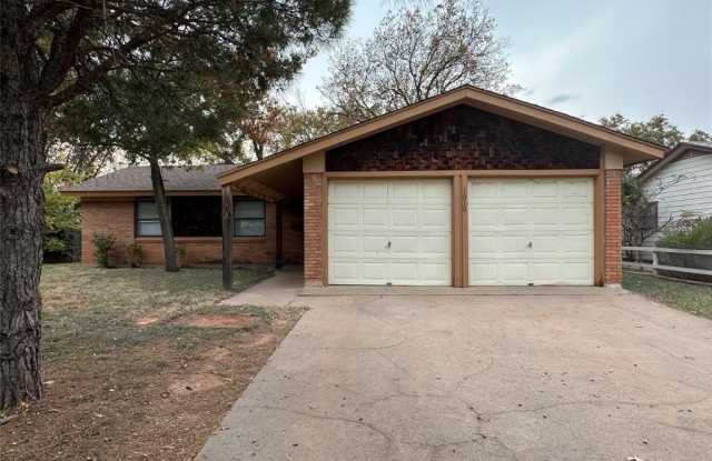 1910 Yorktown Drive - 1910 Yorktown Drive, Abilene, TX 79603