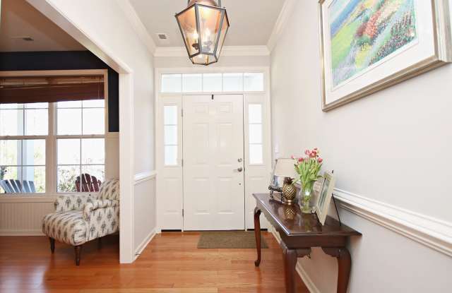 Westhall Home With 1st Floor Master Bedroom Gallery 4