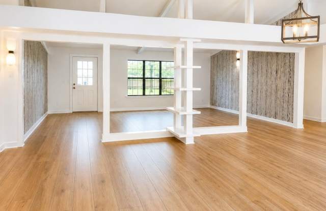 4512 HARTMAN Road Gallery 3