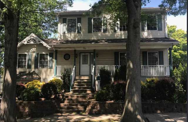 292 Born Street - 292 Born Street, Secaucus, NJ 07094
