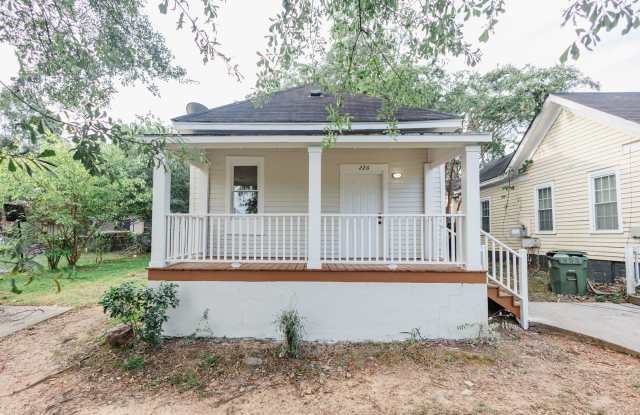 FOR RENT: 226 East Chappell | 2 BR • 1 BA | $1,000/Month Gallery 1