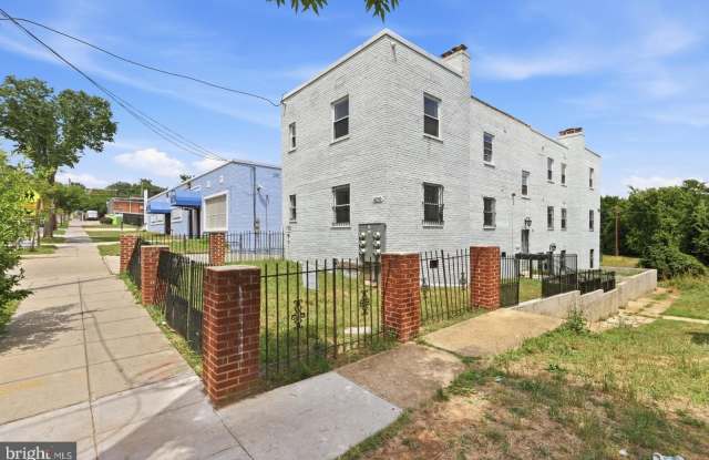4230 6TH Street SE Gallery 2