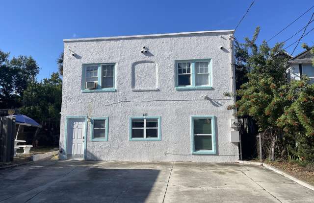 411 N Oleander Avenue unit: 3 photos photos