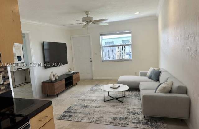720 NE 13th Ct Gallery 3