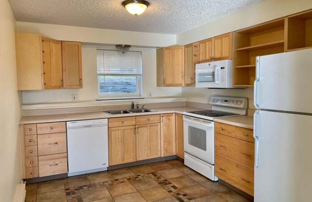 1684 Riverside Avenue photos photos