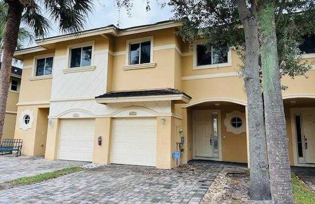 4390 Berkshire Wharf Drive Gallery 2