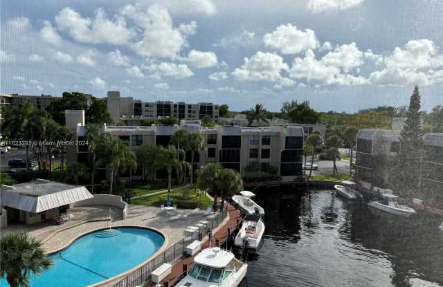 9 Royal Palm Way - 9 Royal Palm Way, Boca Raton, FL 33432