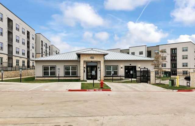 13411 FM812 Road Gallery 1