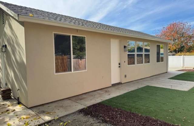 677 Whyte Avenue photos photos 677 Whyte Avenue photos photos