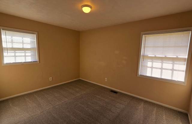 3 BR 2 BA in Brynn Marr Gallery 2