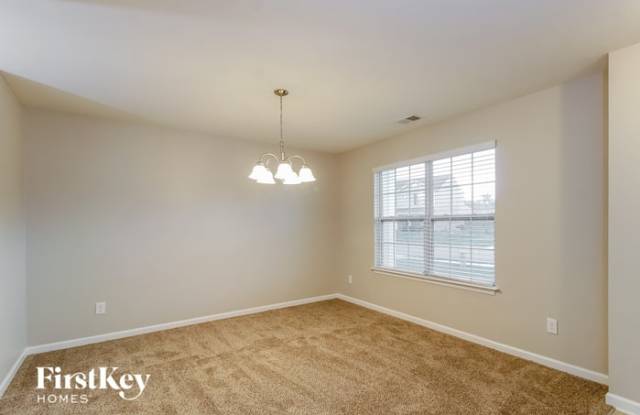 5405 Silverbrook Drive Gallery 3