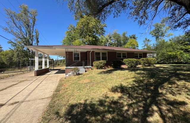 Single Family Home in Clarksville Gallery 1