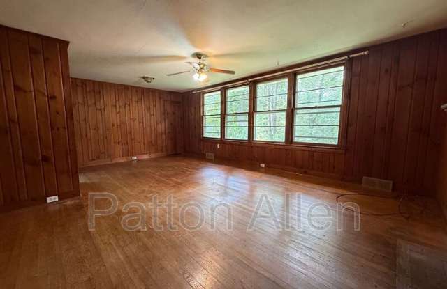 110 Locust Ct Gallery 3