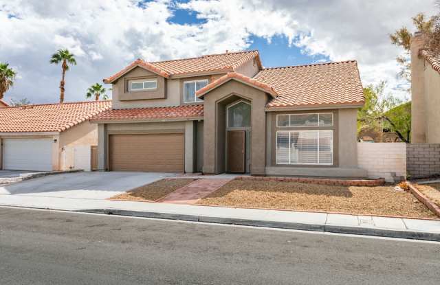Updated 4-Bedroom Home with Spacious Backyard! Gallery 3