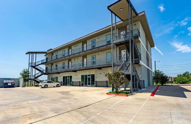 Stylish 2 bedroom, 2 bathroom Condo in East Austin. Must See Oportunity! Gallery 3