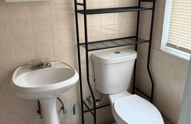 18605 Jamaica Avenue photos photos