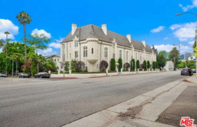 8262 Fountain Avenue Gallery 1