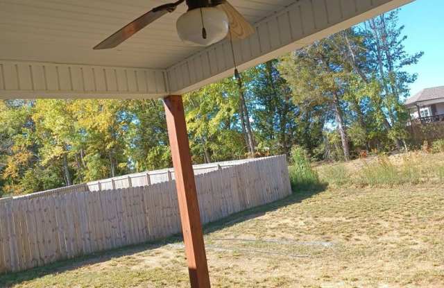 3 Bedroom 2 Bathroom Home! Gallery 3