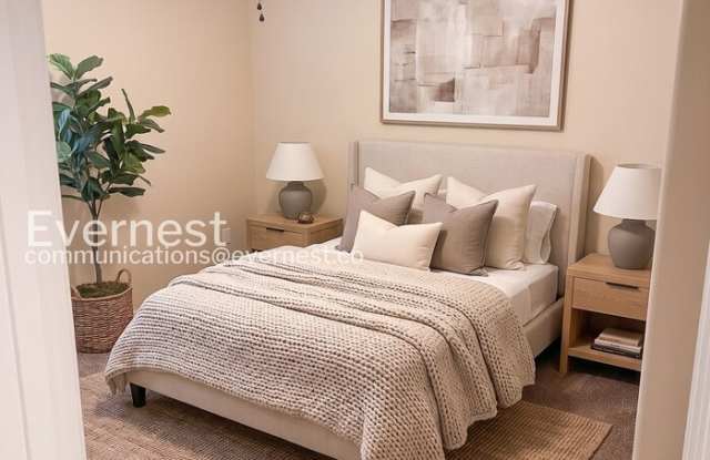 9014 West Rolling Springs Drive Gallery 4