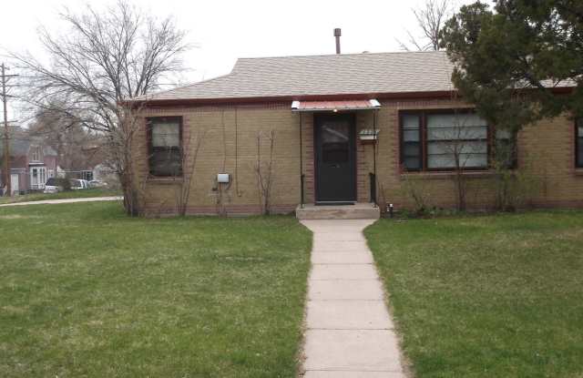 2 BEDROOM, 1 BATHROOM, DUPLEX WITH ALL UTILITIES INCLUDED! photos photos