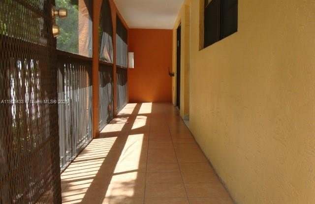 18230 MEDITERRANEAN BL photos photos