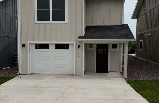 Available Now  Brand New Build 3 Bed 2.5 Bathrooms photos photos