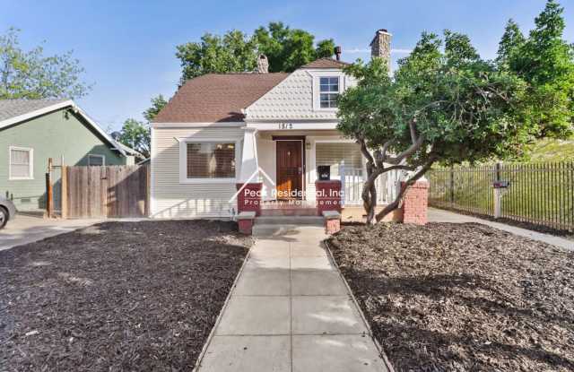Charming 3bd/2ba Sacramento Duplex photos photos