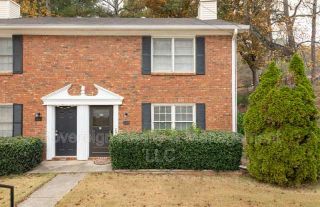 582 Downing St photos photos