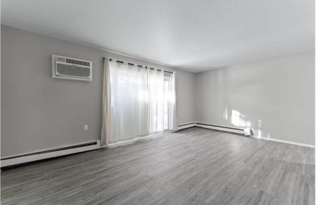 29412 DequindreUnit 202 photos photos