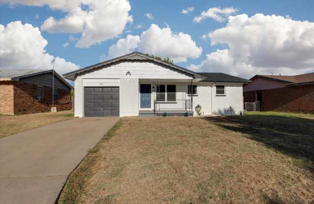 333 Northwest 65th Street - 333 Northwest 65th Street, Lawton, OK 73505
