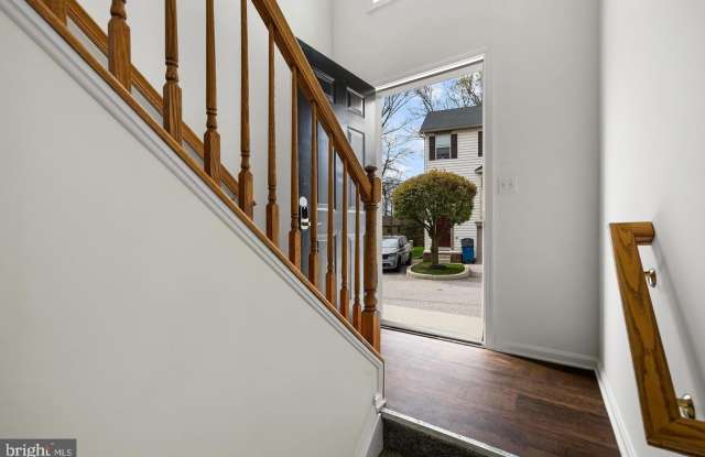 27 SHADY TREE Court Gallery 3