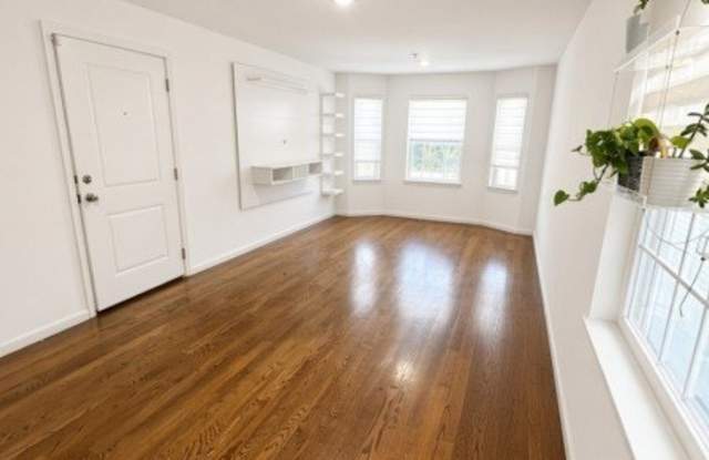 40 Lt Glenn Zamorski Dr Gallery 1