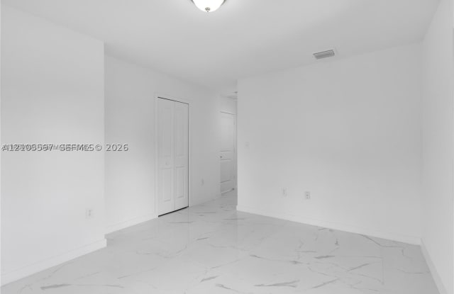 1823 NW 69th St Gallery 4