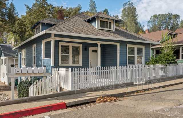 2984 Bedford Avenue photos photos