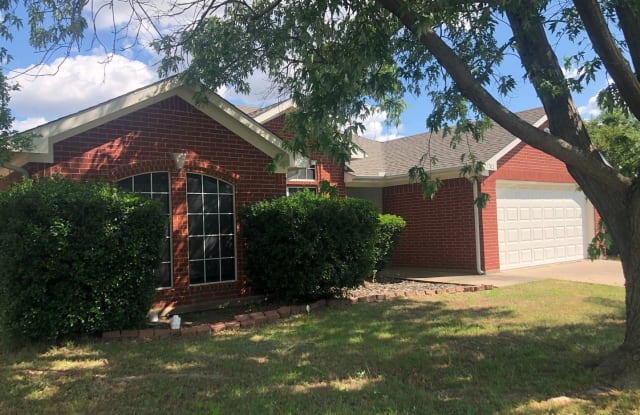 1702 Crestmeadow - 1702 Crestmeadow Lane, Mansfield, TX 76063