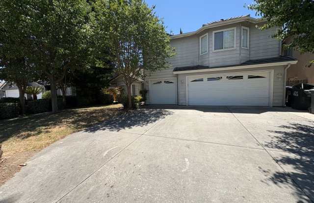 Beautiful 2 Story 4 Bedroom Home Rent Ready! photos photos