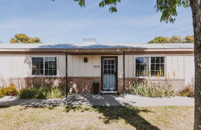 Fully Remodeled 2 Bedroom 1 Bathroom Mesa Townhome WATER/SEWER/TRASH included! Gallery 4