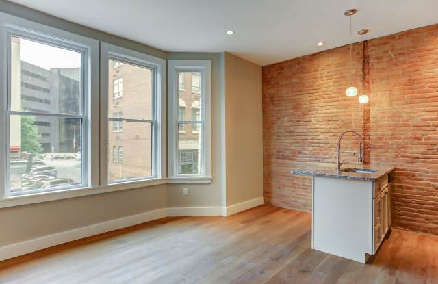 209-211 Walnut Street Gallery 2