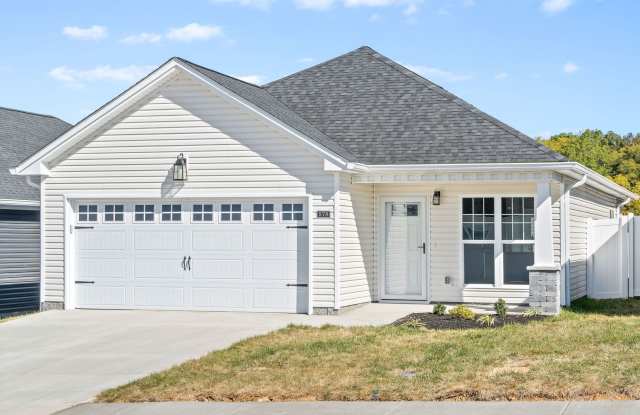 Fenced in Back Yard!! photos photos