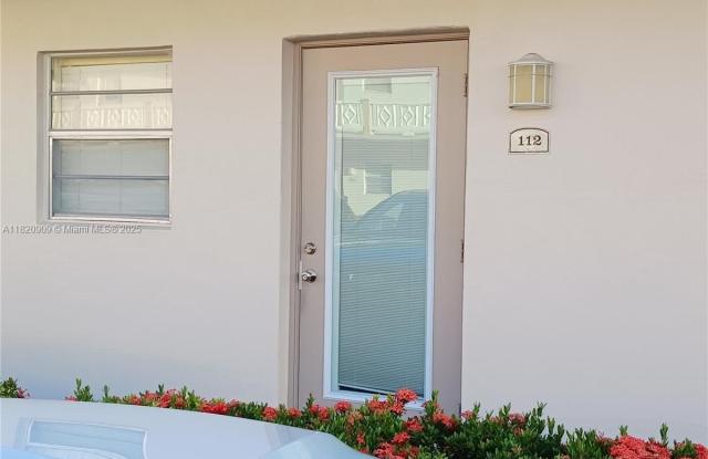5181 W Oakland Park Blvd photos photos