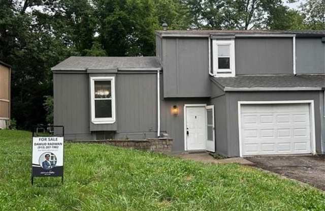 9525 Manning Avenue photos photos