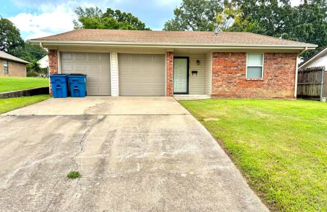 Newly Remodeled Brick Home 3/2 Two Car Garage photos photos