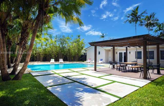 1307 Rodman Street, Hollywood, FL 33019 Gallery 3