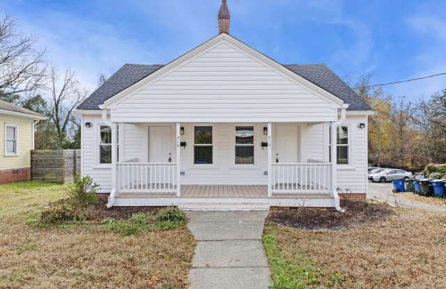Remodeled 2 Bed & 1 Bath Home in Downtown Durham with Fenced yard! photos photos Remodeled 2 Bed & 1 Bath Home in Downtown Durham with Fenced yard! photos photos