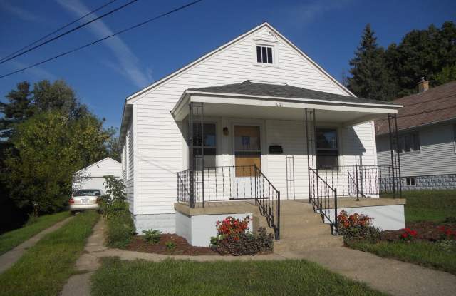 441 Spring NE- Single family home. Mid town. Water included. photos photos